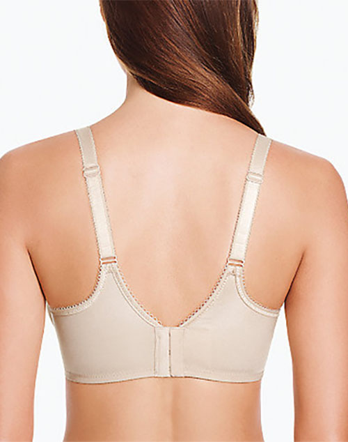 Wacoal Basic Beauty Padded Wired Full Coverage Full Support Everyday  Comfort Spacer Cup Bra (38C)